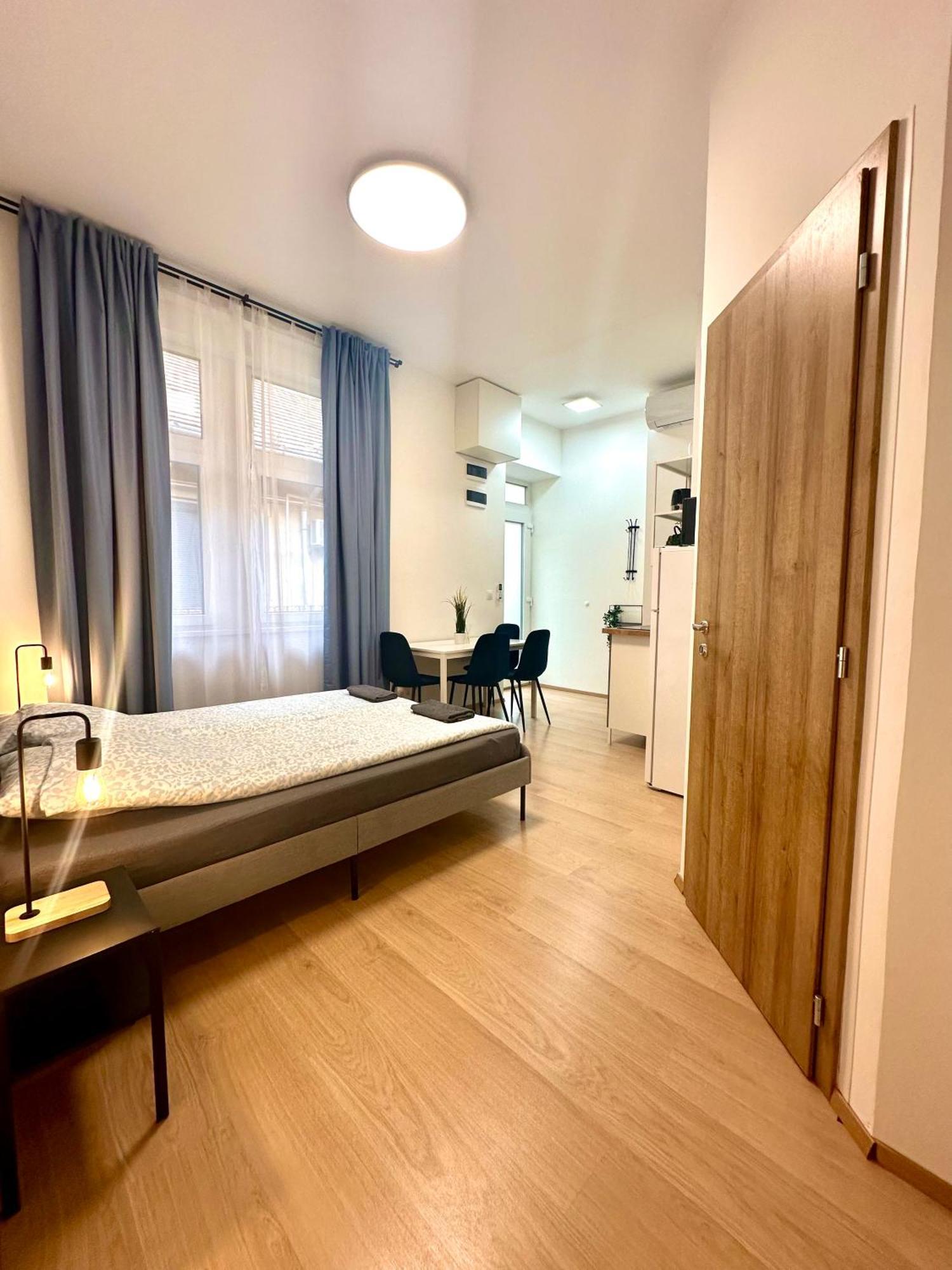 Cozy Centre Apartments Budapest Bagian luar foto